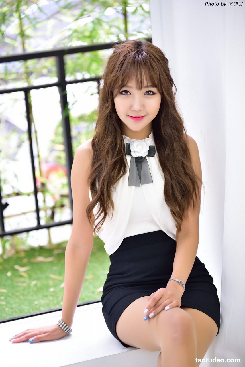 街拍丝足 NO.014-王璐璐 第1套 [188P+382M]