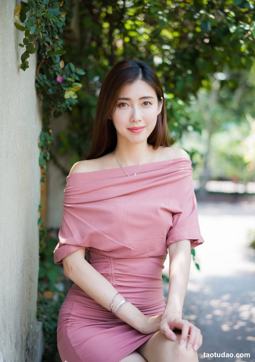 街拍丝足 NO.015-王璐璐 第2套 [157P+295M]