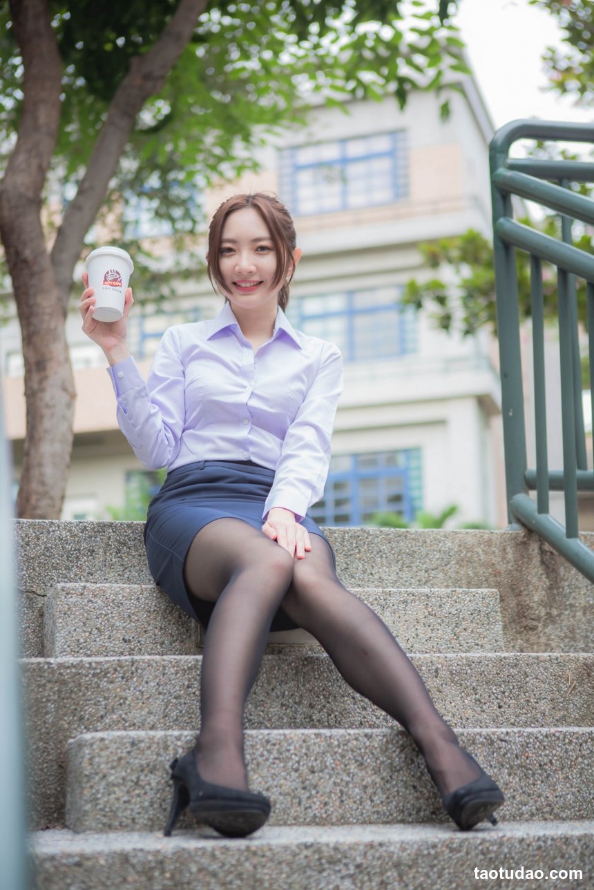 街拍丝足 NO.016-肉丝绑带平底鞋 [24P+120M]