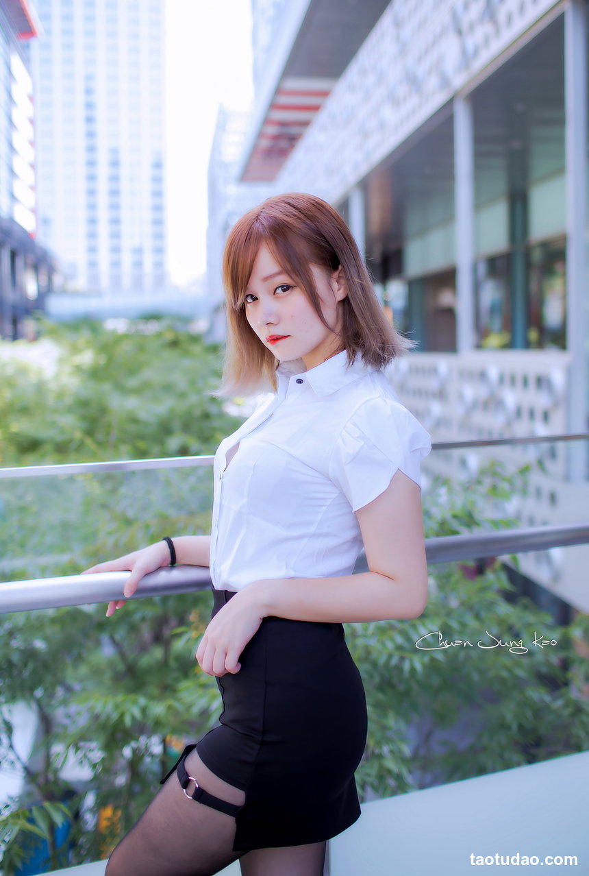 街拍丝足 NO.019-约到个日本女留学生晴子 [68P+124M]