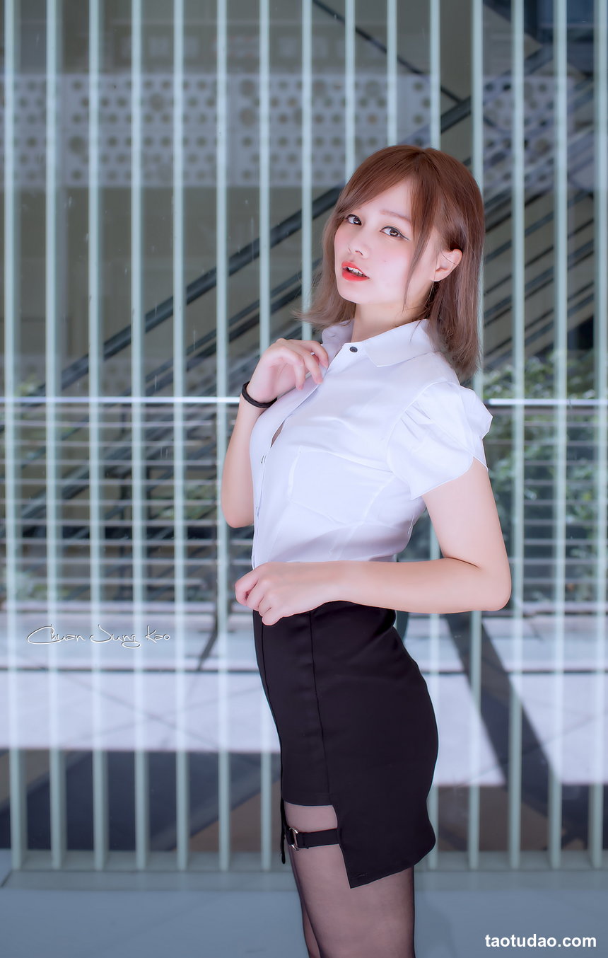 街拍丝足 NO.019-约到个日本女留学生晴子 [68P+124M]