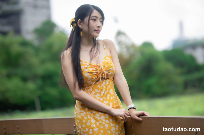 街拍丝足 NO.022-公园搭讪高中生小张直拍丝足 [58P+98M]