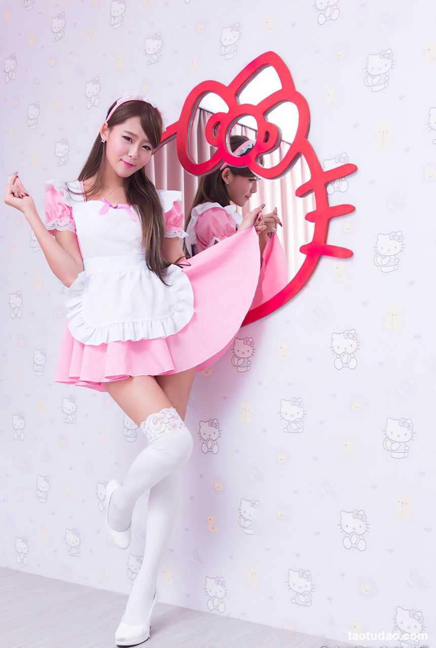 街拍丝足 NO.025-长腿美模 张筱 性感黑丝外拍 [93P+127M]