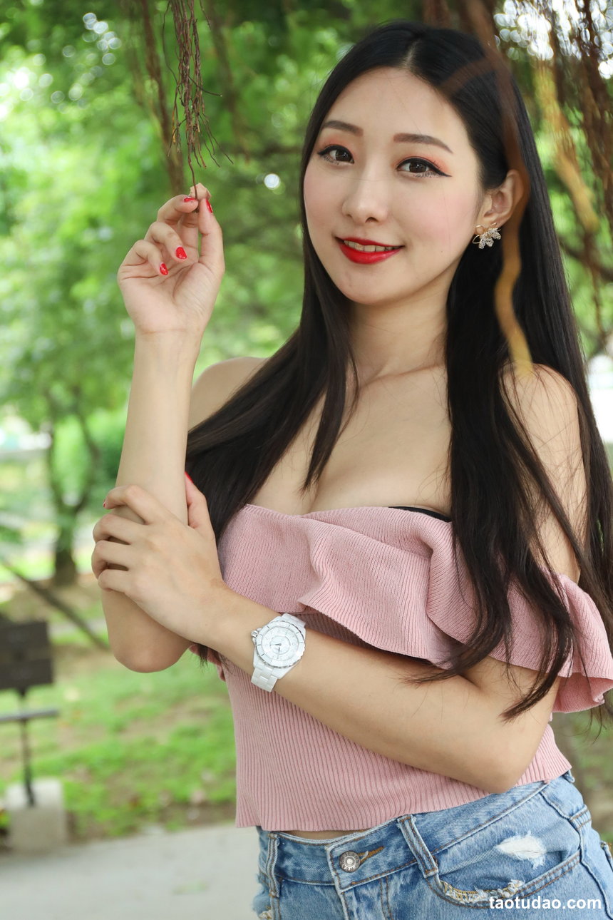 街拍丝足 NO.044-台湾腿模JoJo 性感小禮服 高跟美腿美腿棚拍 [93P+112M]