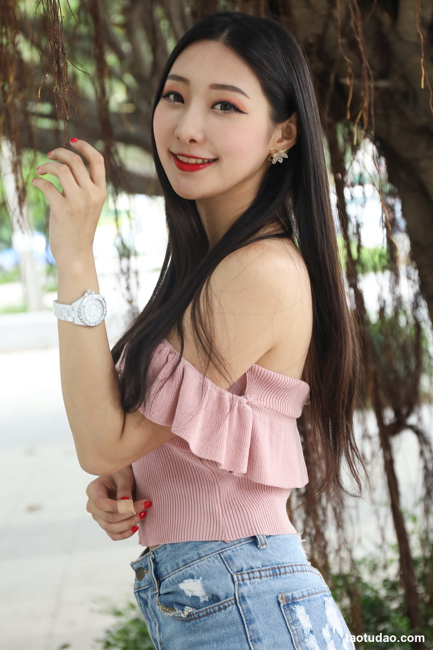 街拍丝足 NO.044-台湾腿模JoJo 性感小禮服 高跟美腿美腿棚拍 [93P+112M]