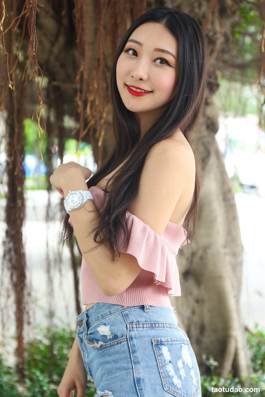 街拍丝足 NO.044-台湾腿模JoJo 性感小禮服 高跟美腿美腿棚拍 [93P+112M]