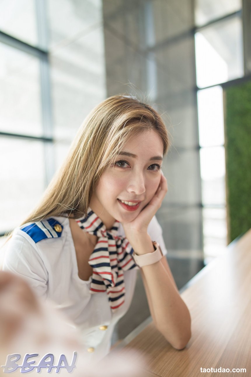 街拍丝足 NO.070-台湾腿模 乔乔儿 黑暗护士 丝袜高跟美腿外拍 [38P+52M]