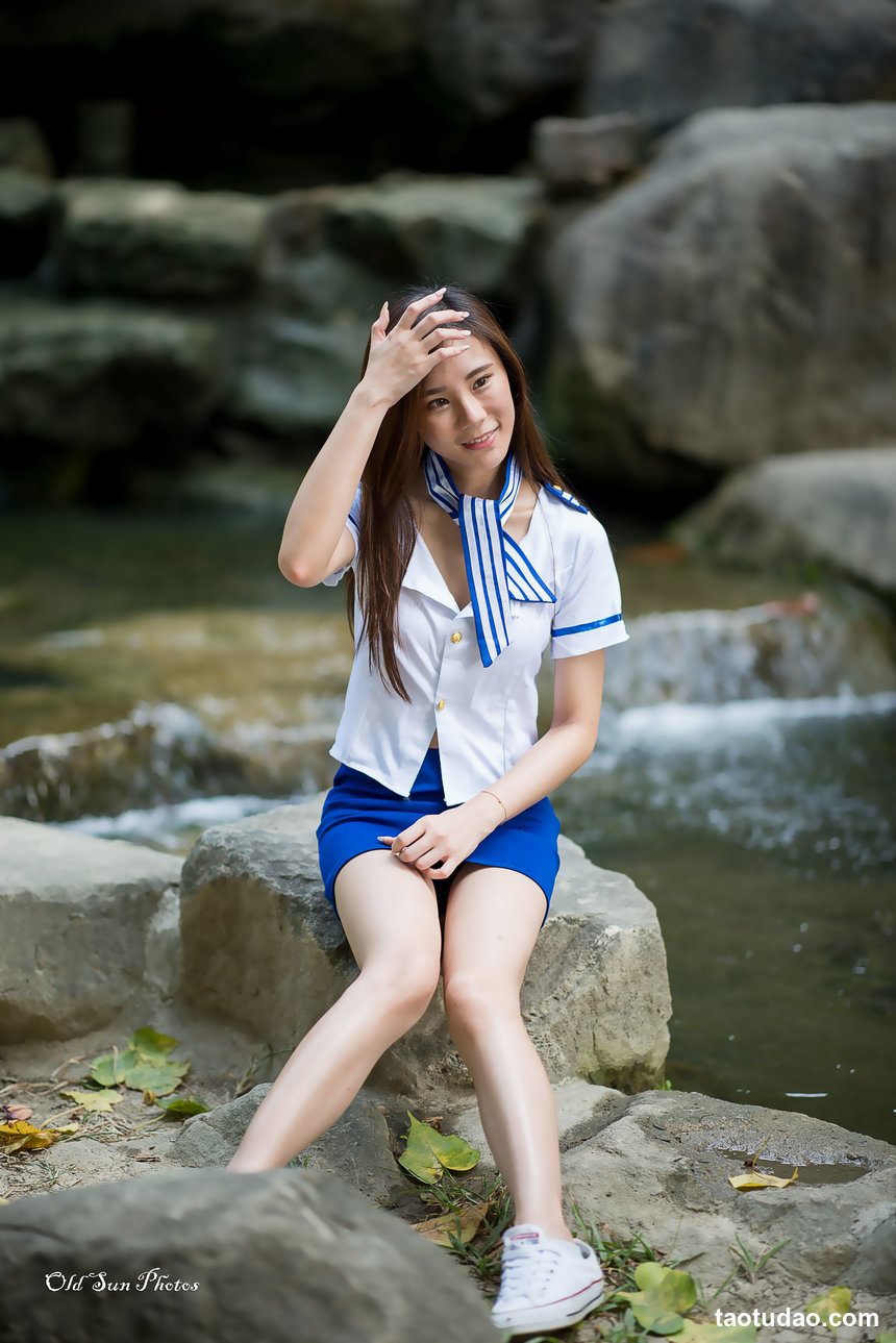 街拍丝足 NO.095-台湾腿模 長腿美模 黃韻霏 短褲 高跟美腿外拍 [79P+90M]