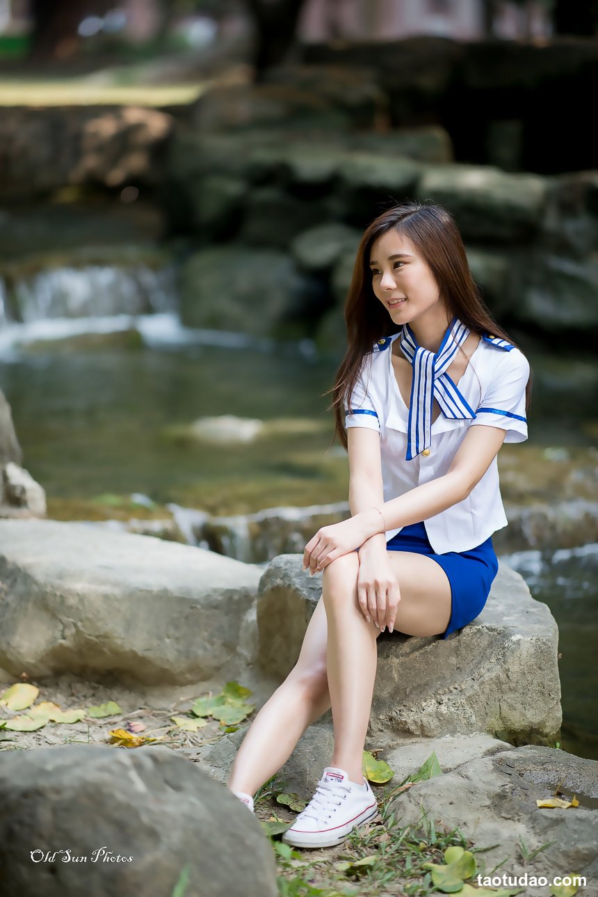 街拍丝足 NO.095-台湾腿模 長腿美模 黃韻霏 短褲 高跟美腿外拍 [79P+90M]