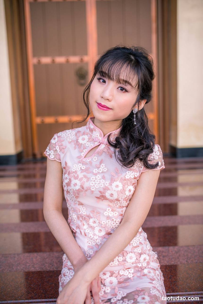 街拍丝足 NO.099-長腿美模 Erika 短裙黑丝高跟美腿 [115P+184M]