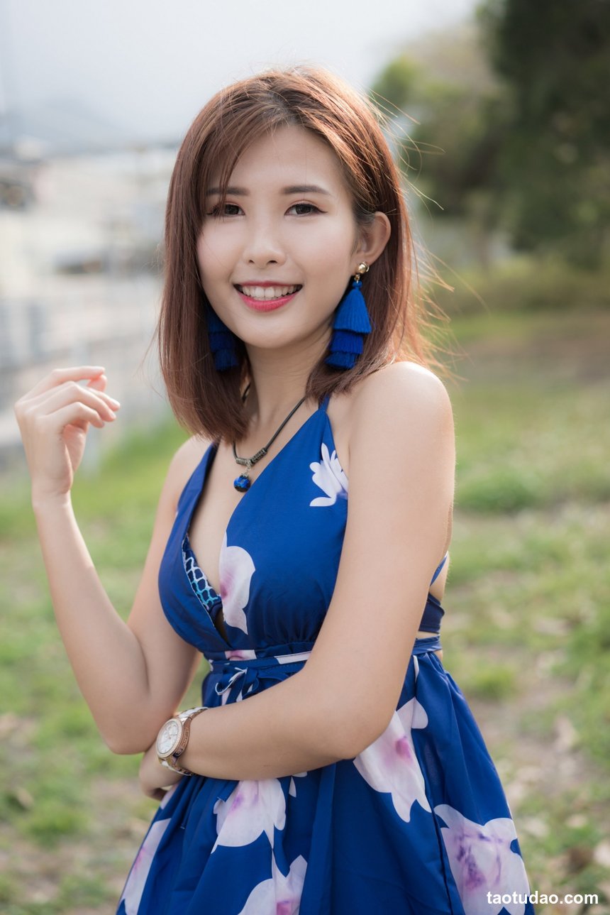 街拍丝足 NO.142 陈怡霏 OL黑丝高跟美腿 [59P+77M]