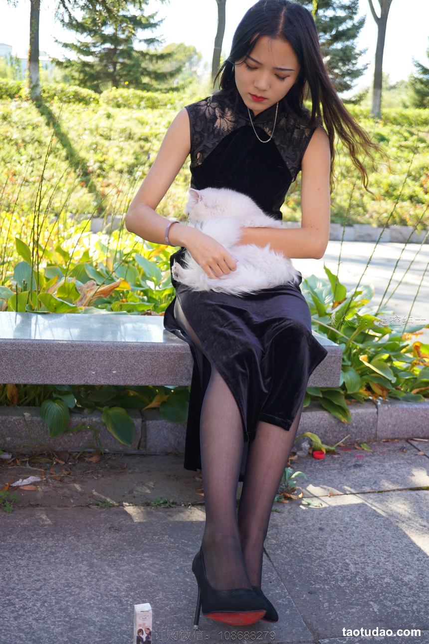 街拍丝足 NO.163 曹英英 OL 丝袜高跟美 [45P+56M]