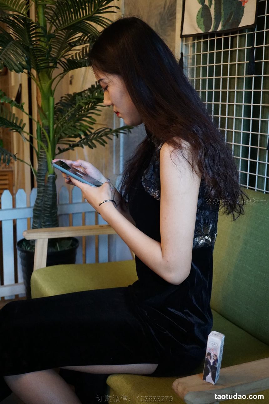 街拍丝足 NO.164 林华 OL制服 高跟美腿外 [42P+56M]