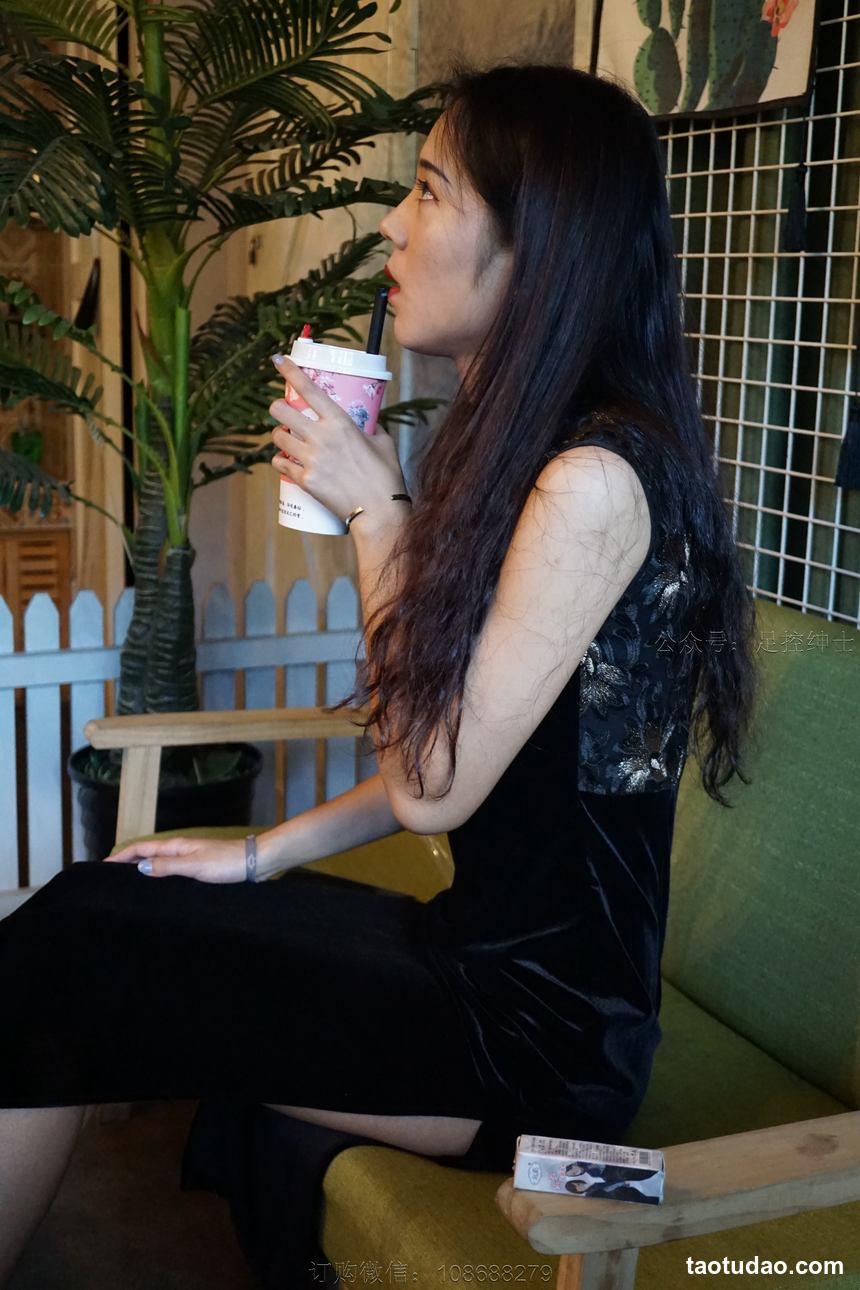 街拍丝足 NO.164 林华 OL制服 高跟美腿外 [42P+56M]