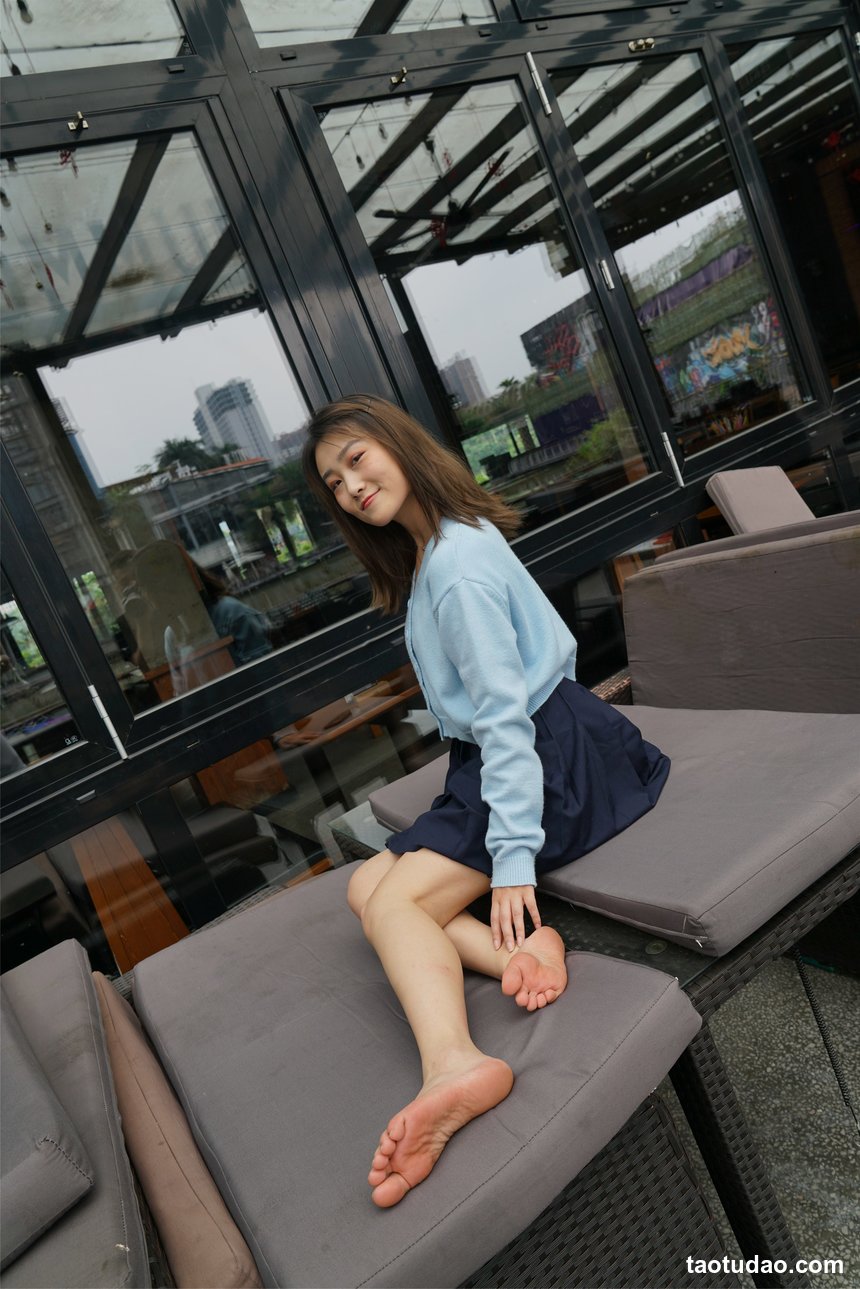 街拍丝足 NO.169 张元侦 粉紅小礼服高跟美腿 [285P+833M]