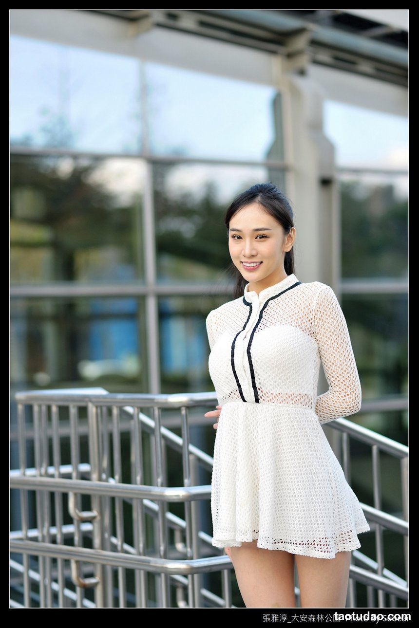 街拍丝足 NO.180 张筠 连衣裙凉高美腿 [29P+101M]