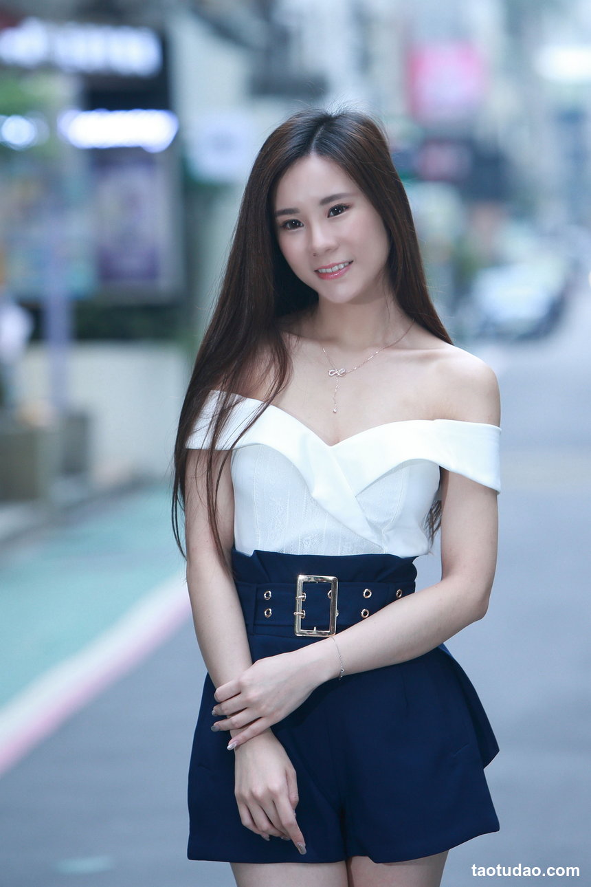 街拍丝足 NO.191 陈濛欣 短旗袍高跟美腿 [100P+302M]