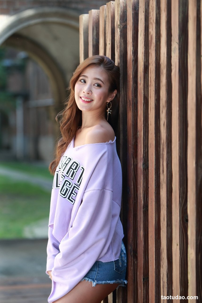 街拍丝足 NO.212 小优 短旗袍丝袜高跟美腿  [78P+400M]