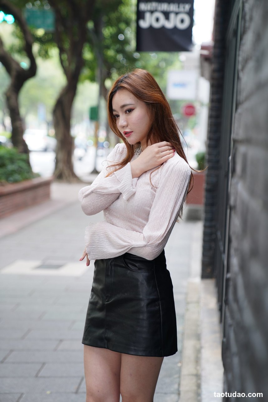 街拍丝足 NO.226 Bao 丝袜高跟美腿外拍2 [99P+72M]