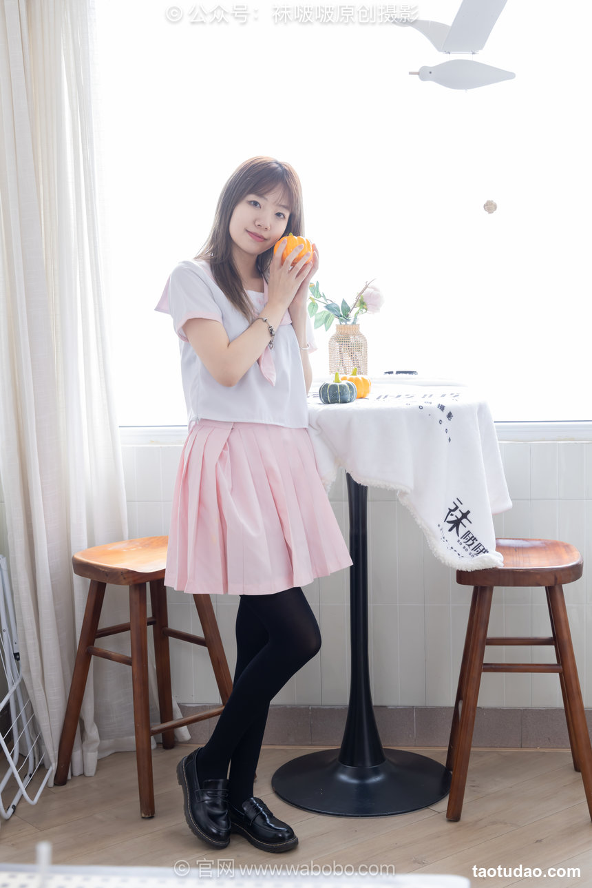 BoBoSocks袜啵啵 No.671 小甜豆-皮鞋、厚白丝、厚黑丝、jk制服 [150P1V-4.93GB]