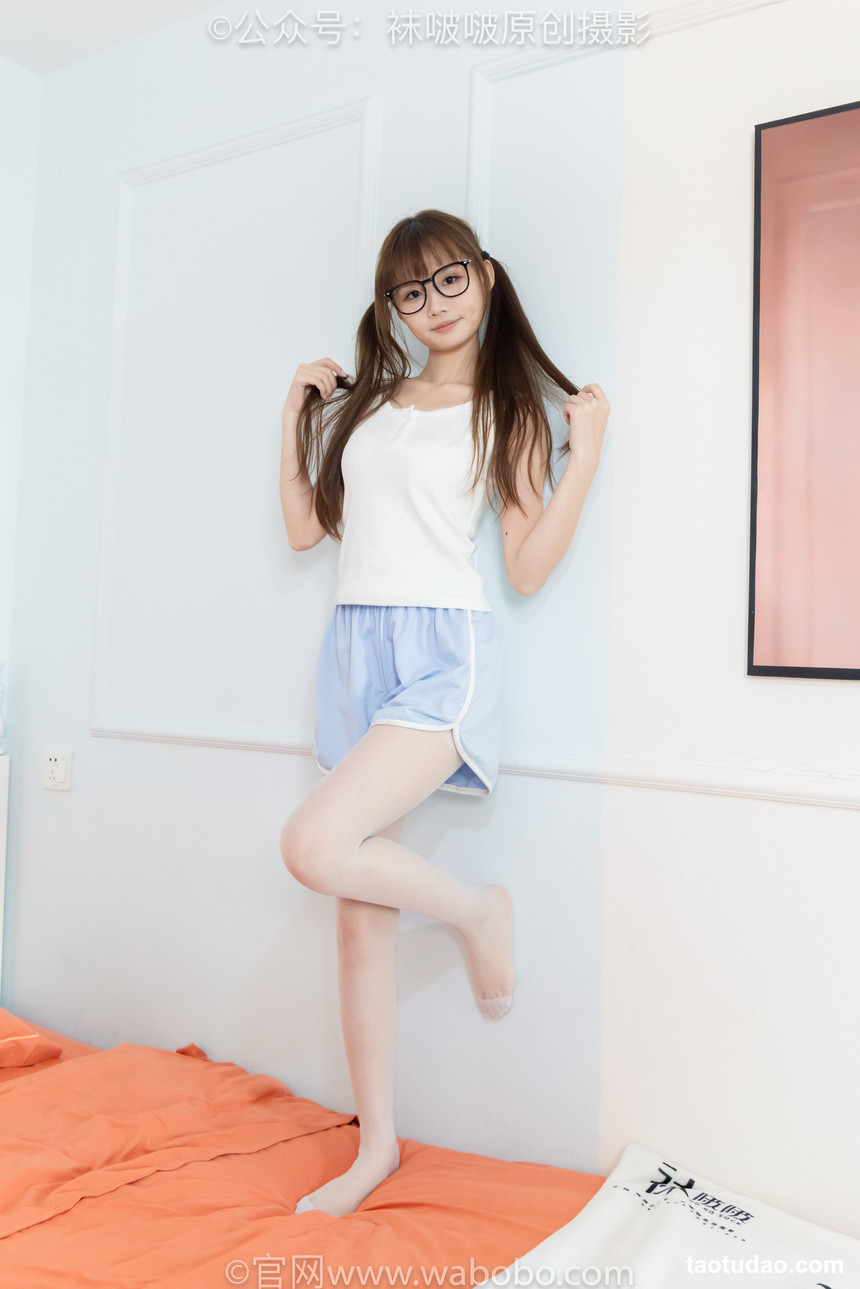 BoBoSocks袜啵啵 No.685 甜甜圈-人字拖、薄白丝、堆堆袜套、裸足 [234P1V-11.9GB]
