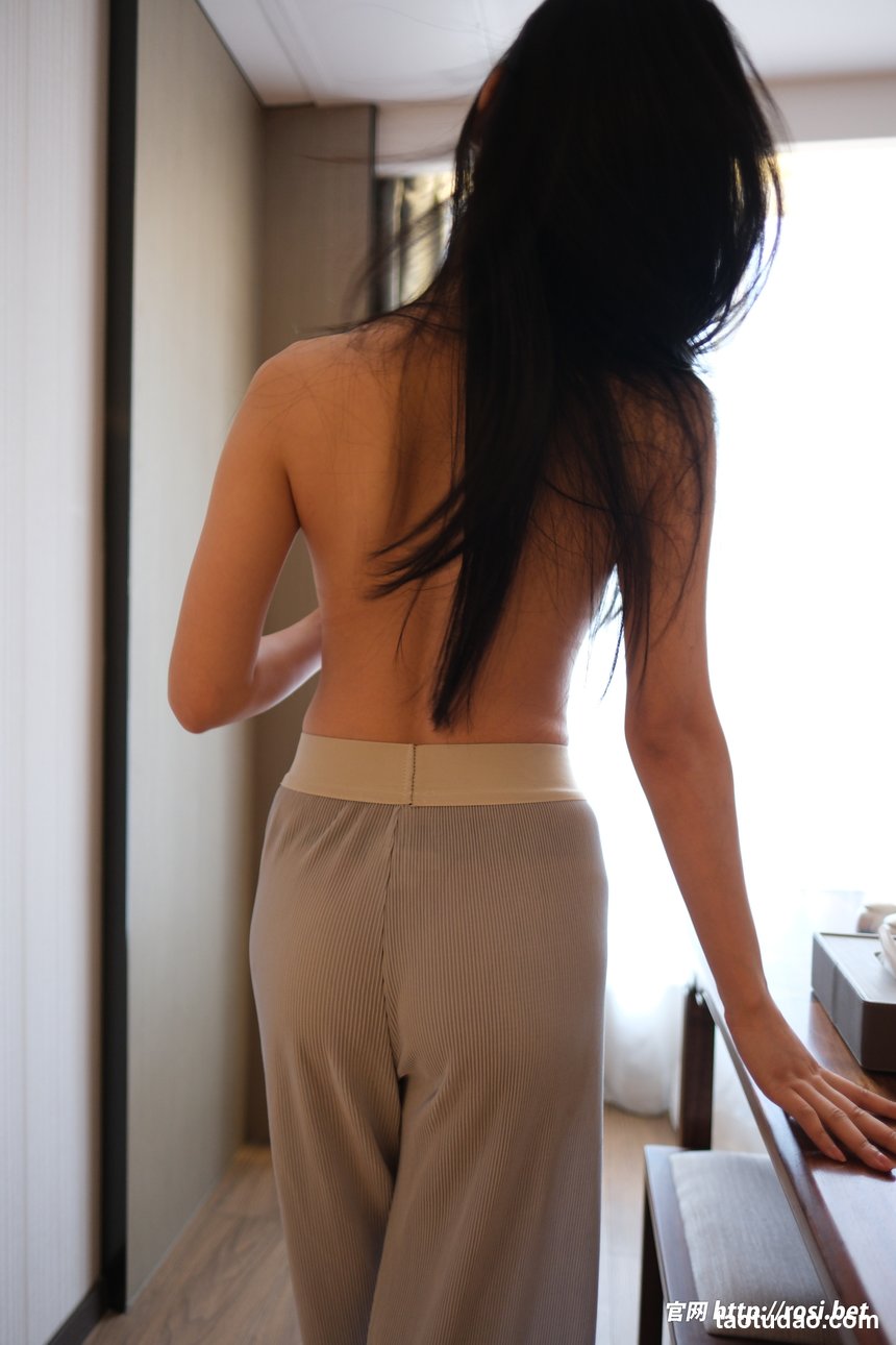 [ROSI写真]2026.04.15 NO.5245[124P／364MB]
