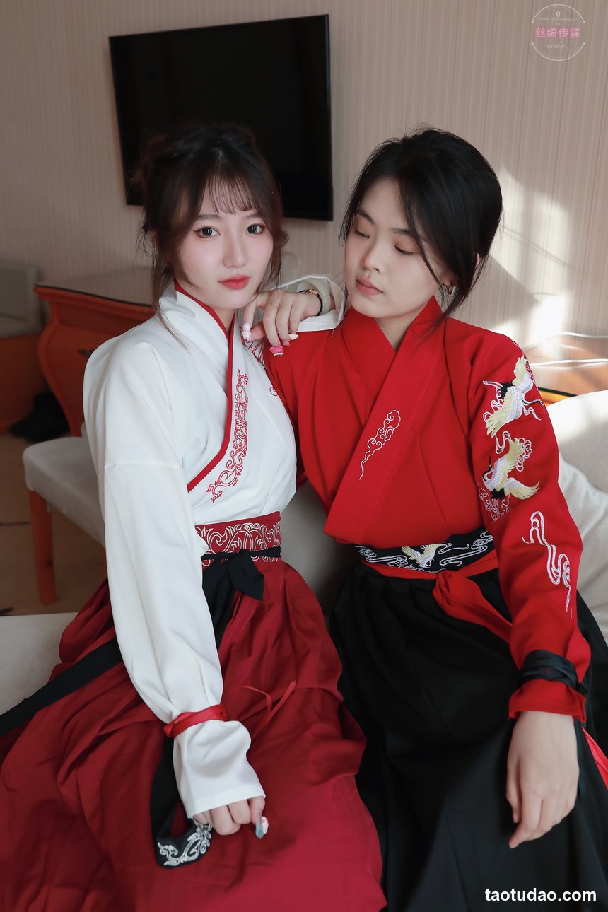 凡夫摄影 NO.0011 可菲×晓莲 红色古装汉服丝足[190P+2V／7.26GB]