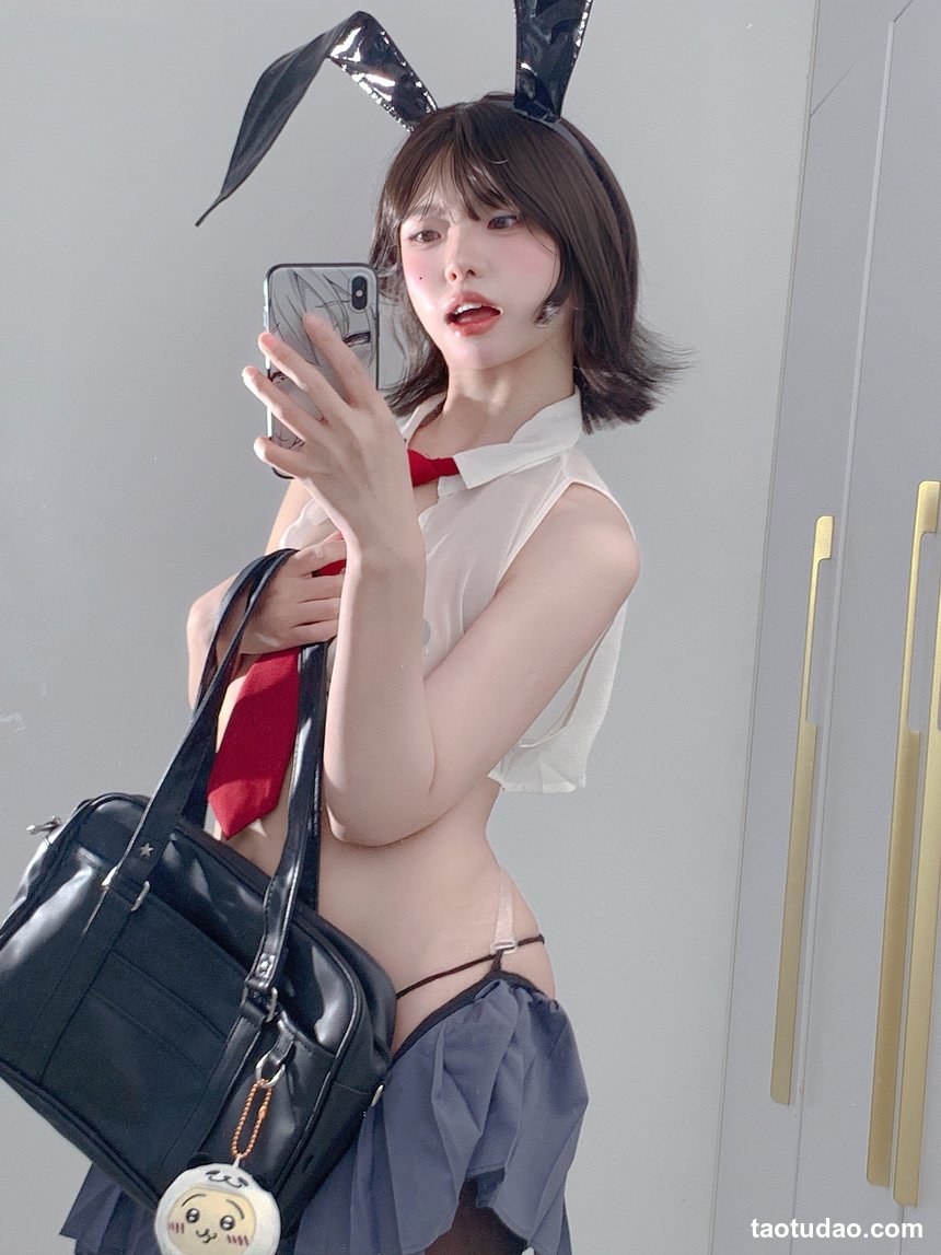 真宝 NO.004 反差学姐 [70P+2V-1.02G]