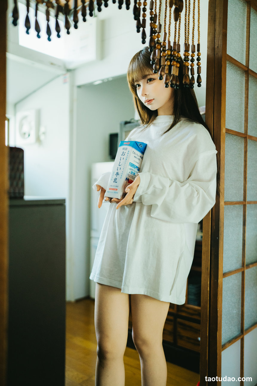蠢沫沫 –  牛奶[22P-252.1M]