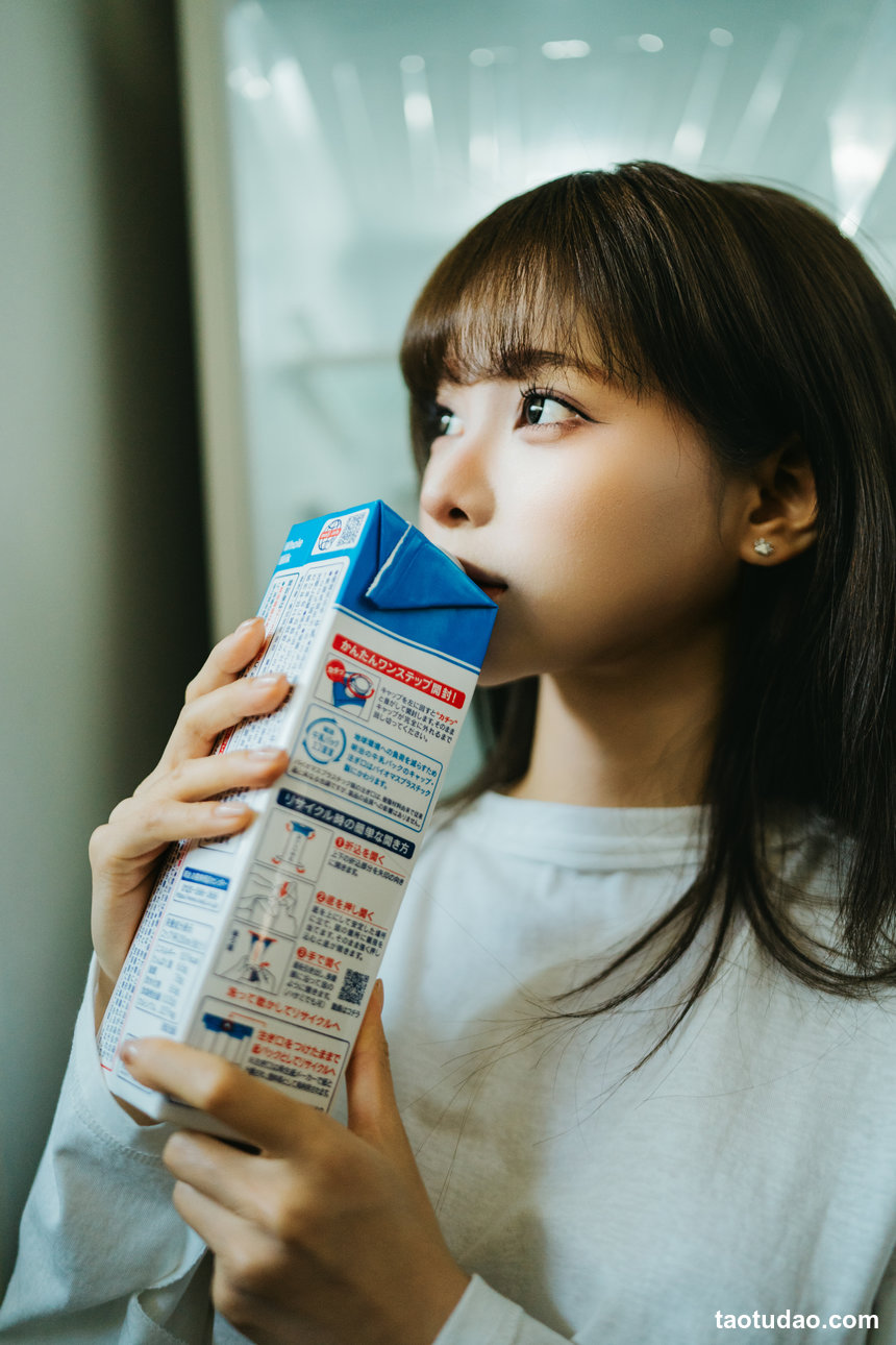 蠢沫沫 –  牛奶[22P-252.1M]