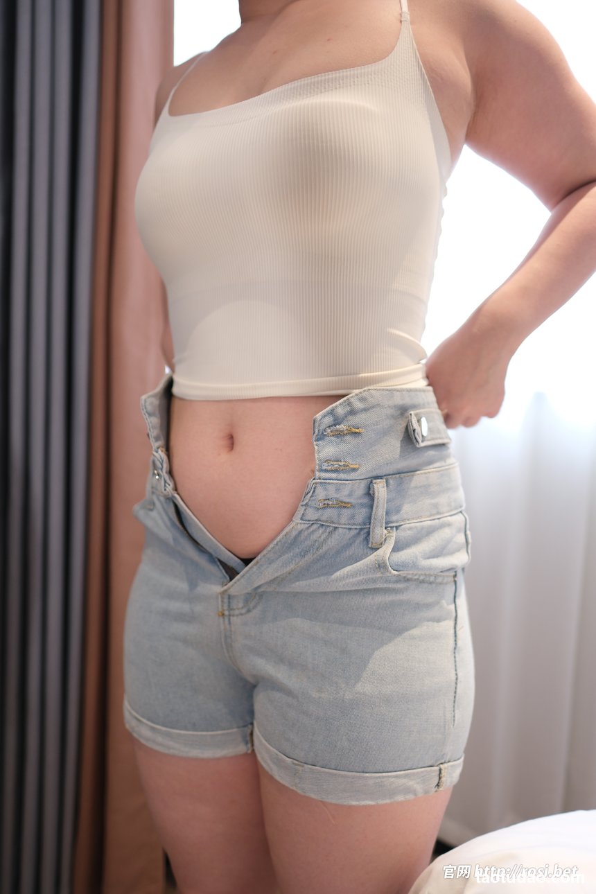 [ROSI写真]2026.04.22 NO.5252[119P／295MB]