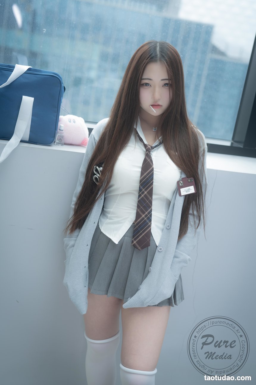 Pure Media- The peach Ass [125P-154MB]