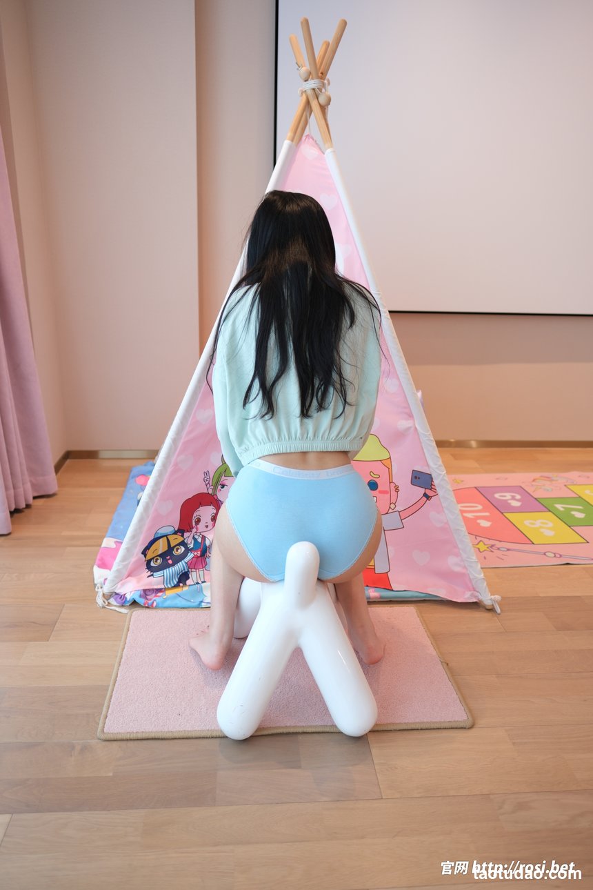 [ROSI写真]2026.05.09 NO.5269[100+1P／252MB]
