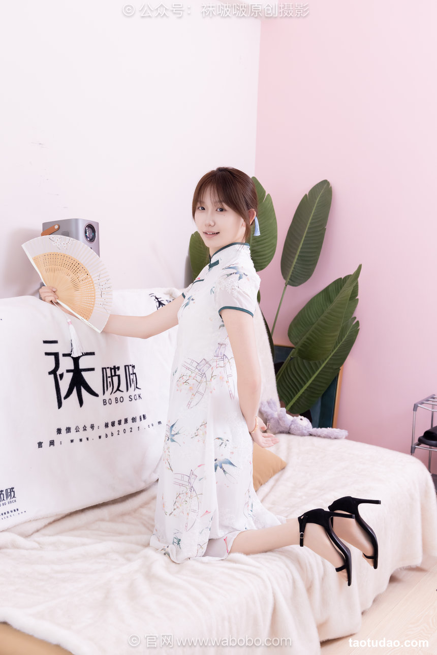 BoBoSocks袜啵啵 No.698 香菜-高跟鞋、薄肉丝、裸足 [155P1V-6.42GB]