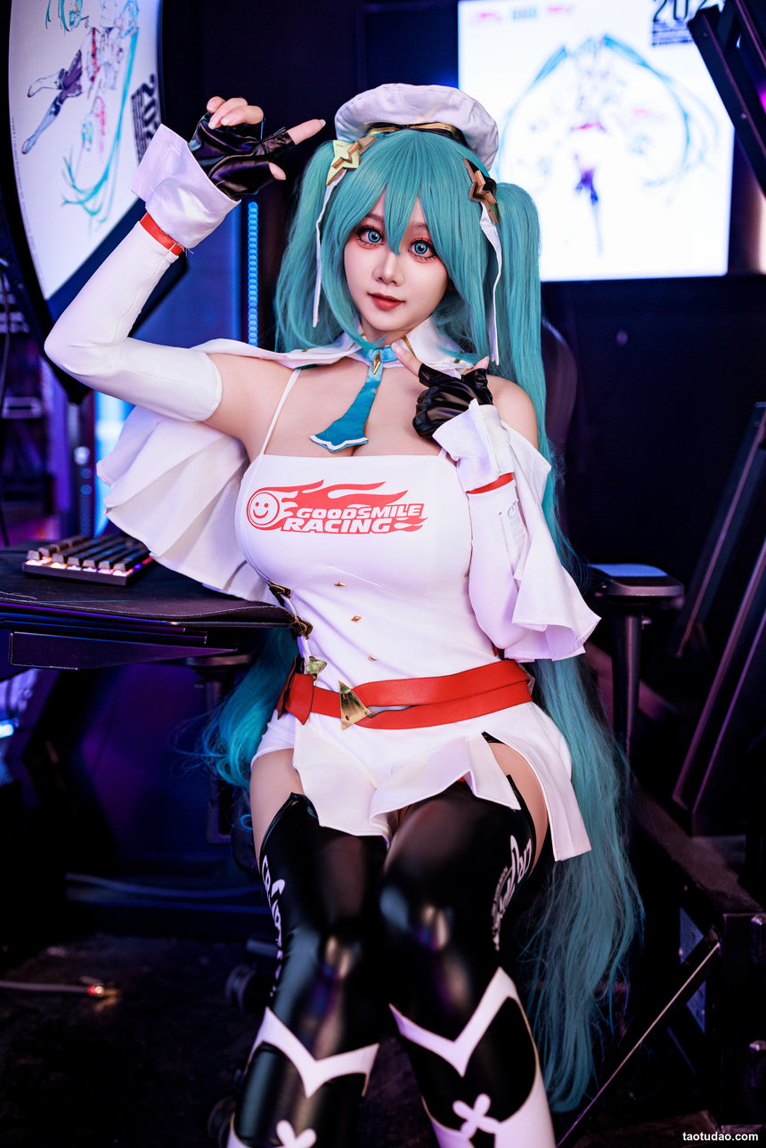 阿雪雪 – NO.081 初音未来赛车服[89P+2V-3.15G]