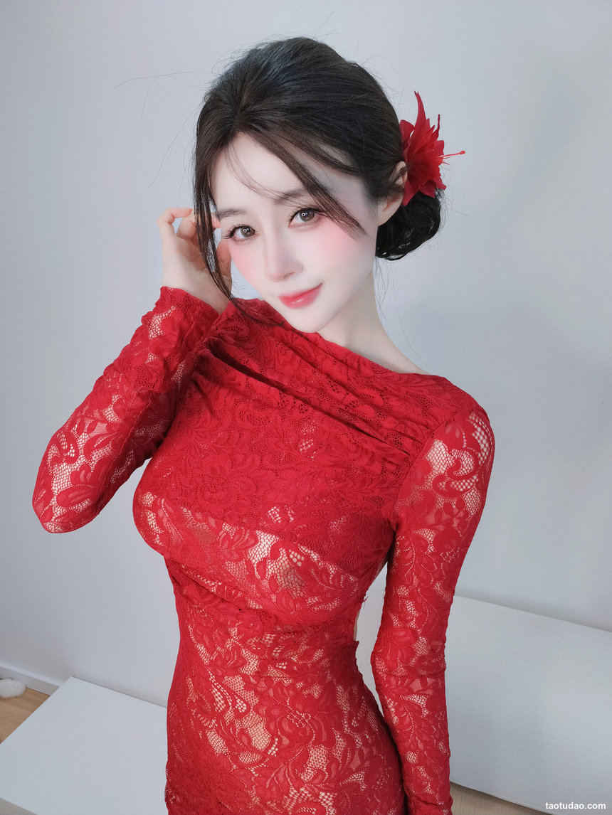白银81 –  Fantia 2025年12月会员合集(15套)[144P+1V-1.27G]