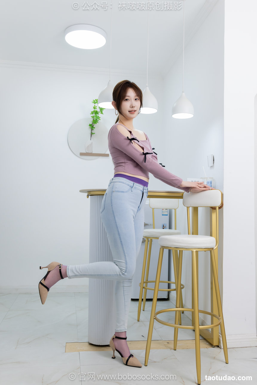 BoBoSocks袜啵啵 No.705 香菜-高跟鞋、薄紫丝、牛仔裤裤里丝 [161P1V-6.66GB]