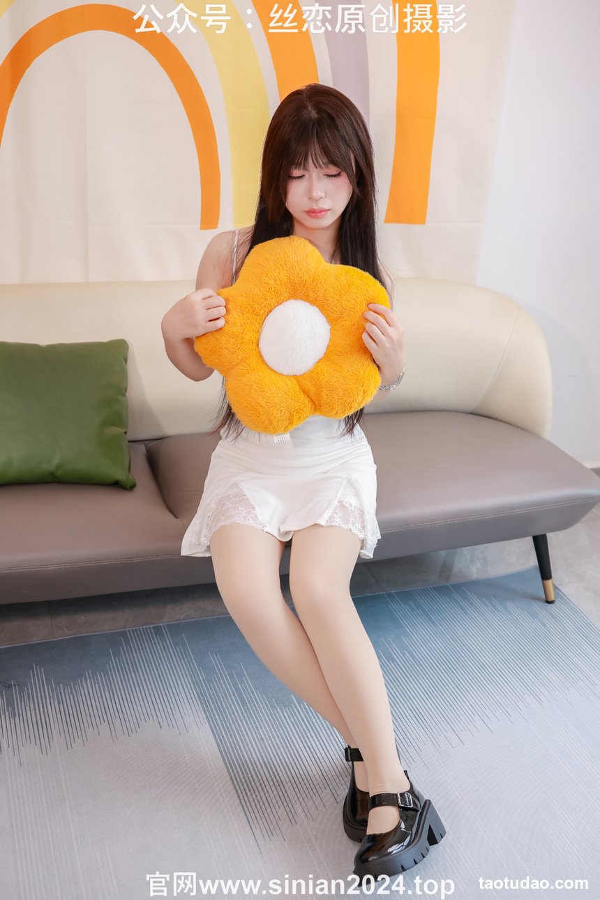 丝恋摄影 NO.063 泡芙-白色睡裙  厚肉丝袜 黑色玛丽珍[359P+1V／4.35GB]