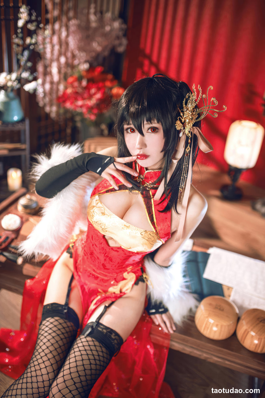 羽生三未 –  碧蓝航线 大凤旗袍