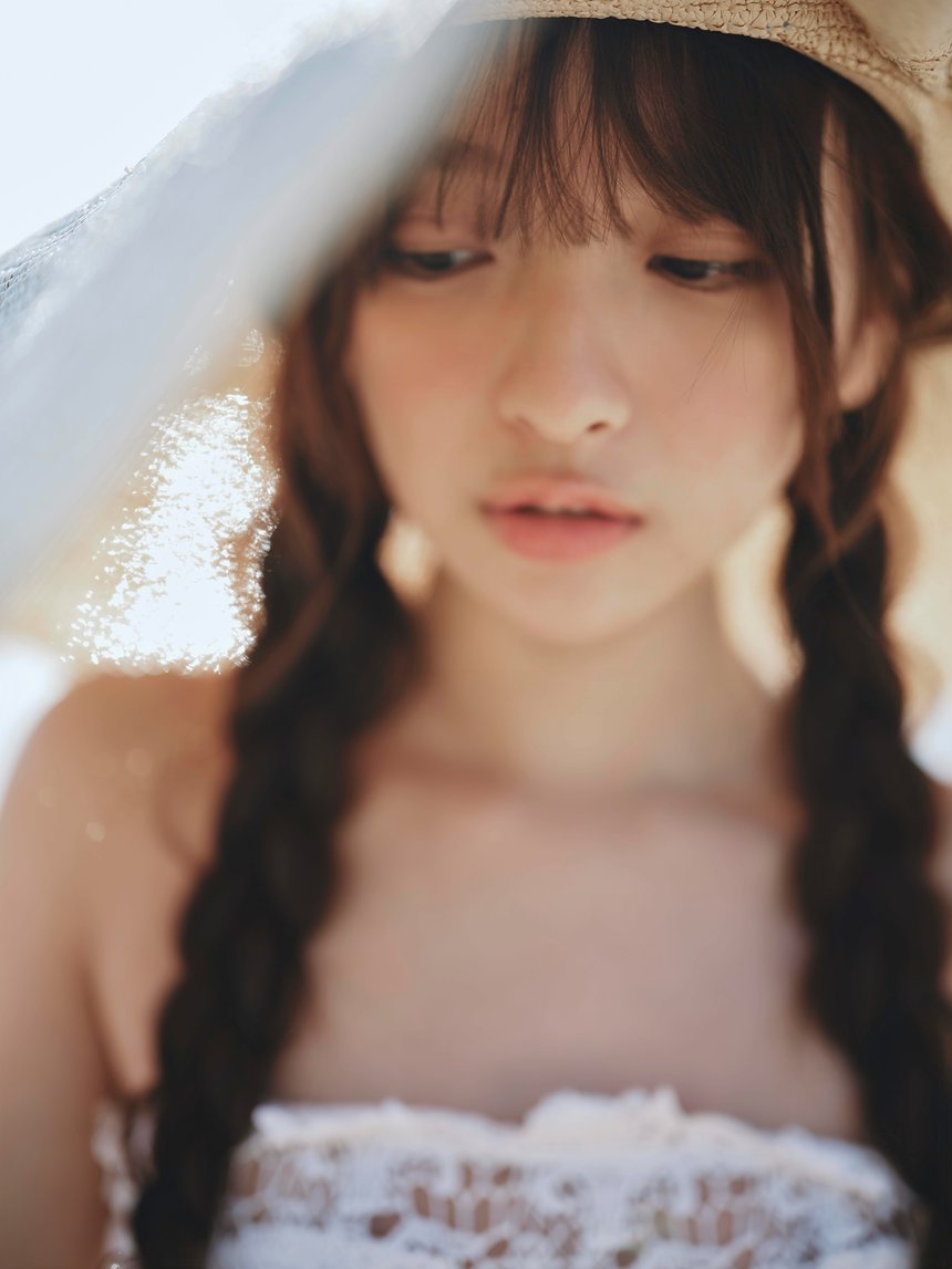 一ノ瀬瑠菜写真集「新しい風。」