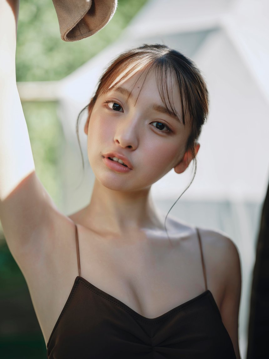 一ノ瀬瑠菜写真集「新しい風。」