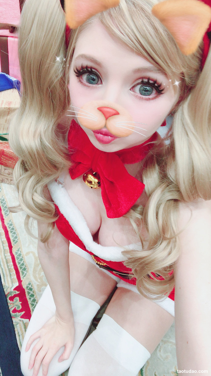 Peach milky -  Ann Takamaki Christmas