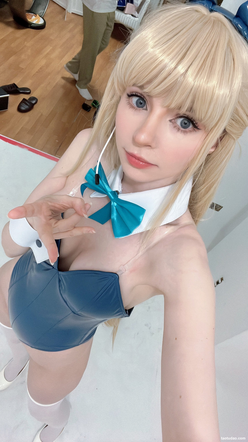 Peach milky –  Asuma Toki Bunny Suit