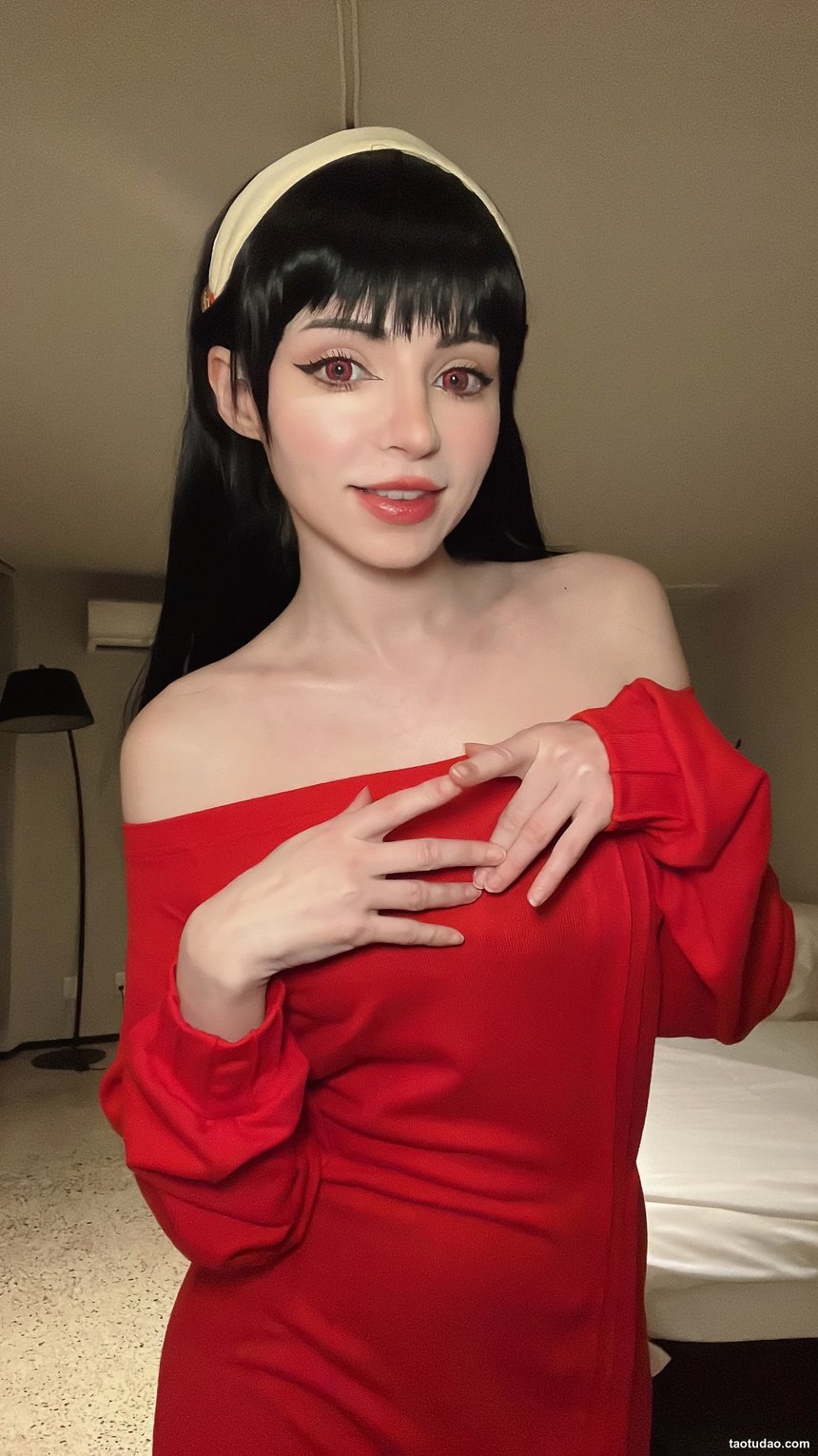 Peach milky –  Yor Forger Red Sweater