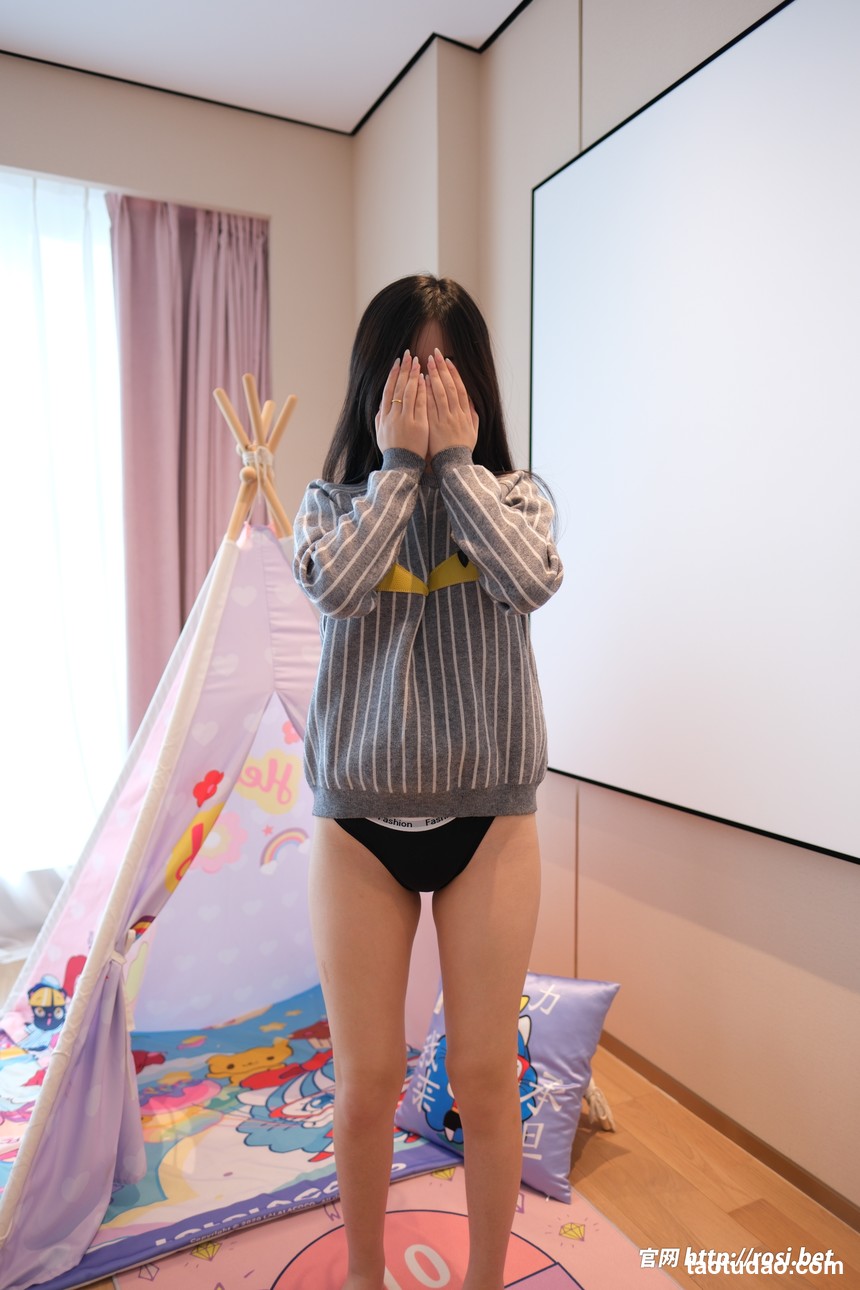 [ROSI写真]2026.06.04 NO.5295[75+1P／194MB]