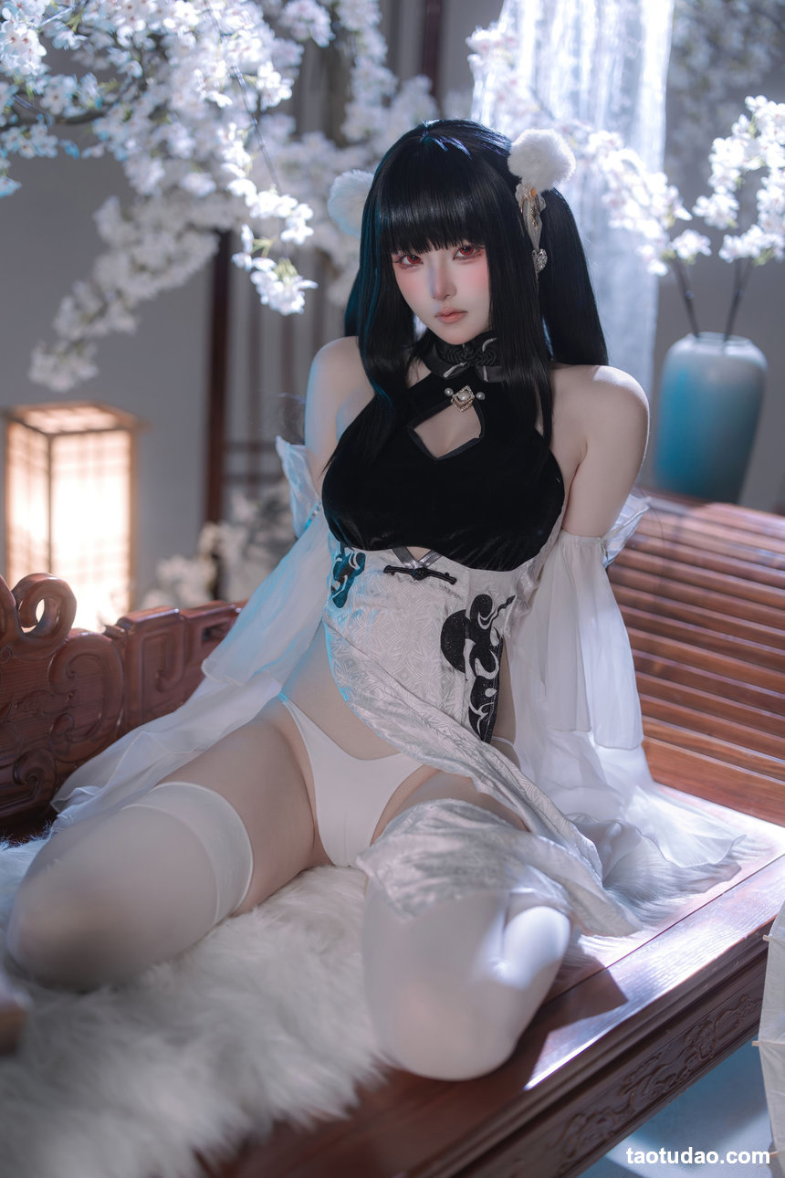 屿鱼 –  碧蓝航线 史特拉塞·艳书美玉