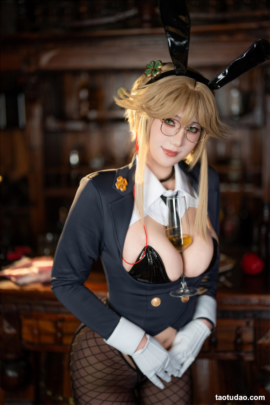 星澜是澜澜叫澜妹呀 –  Nikke 爱德·特务兔女郎