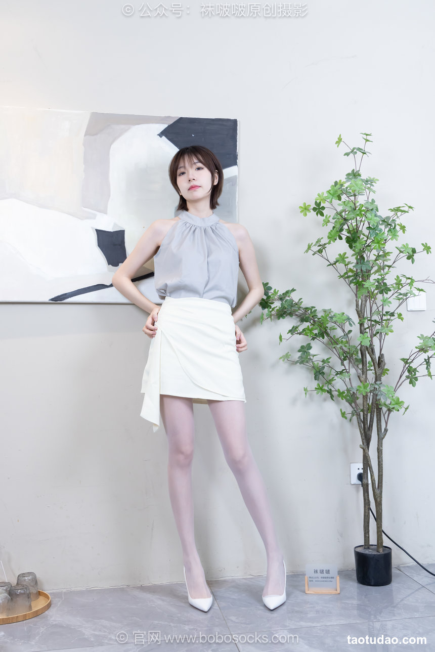 BoBoSocks袜啵啵 No.717 小甜豆-高跟鞋、薄白丝 [145P1V-5.21GB]