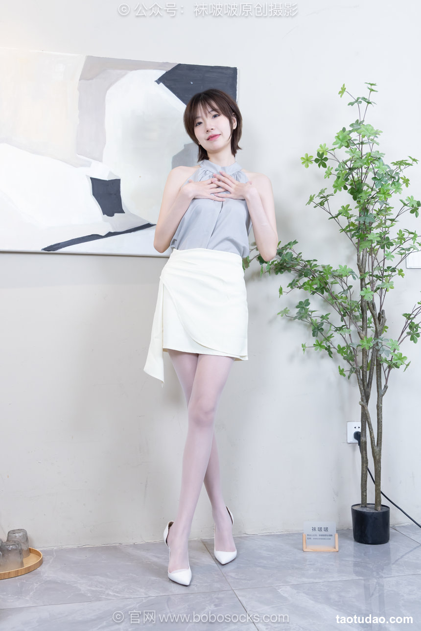 BoBoSocks袜啵啵 No.717 小甜豆-高跟鞋、薄白丝 [145P1V-5.21GB]