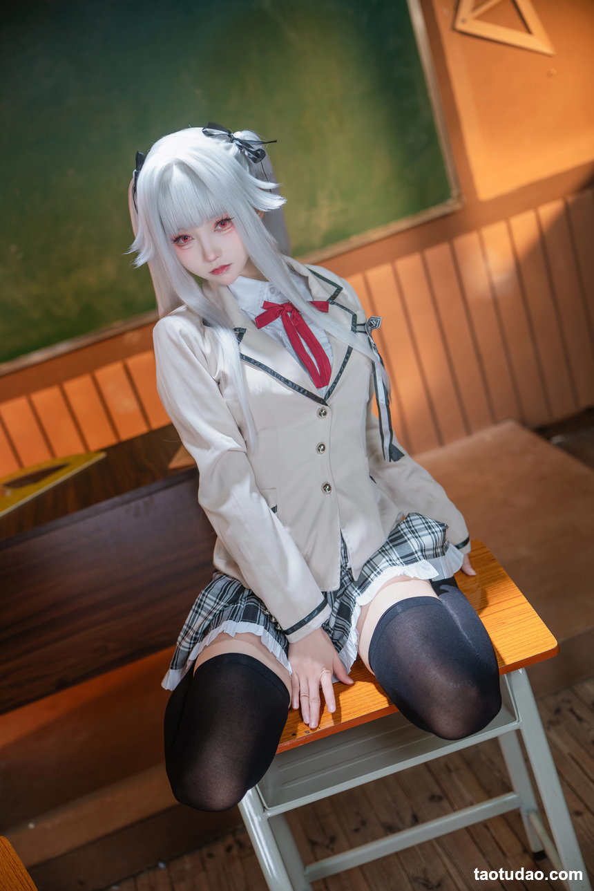 大大卷卷小卷 –  美少女万华镜 篝之雾枝校服